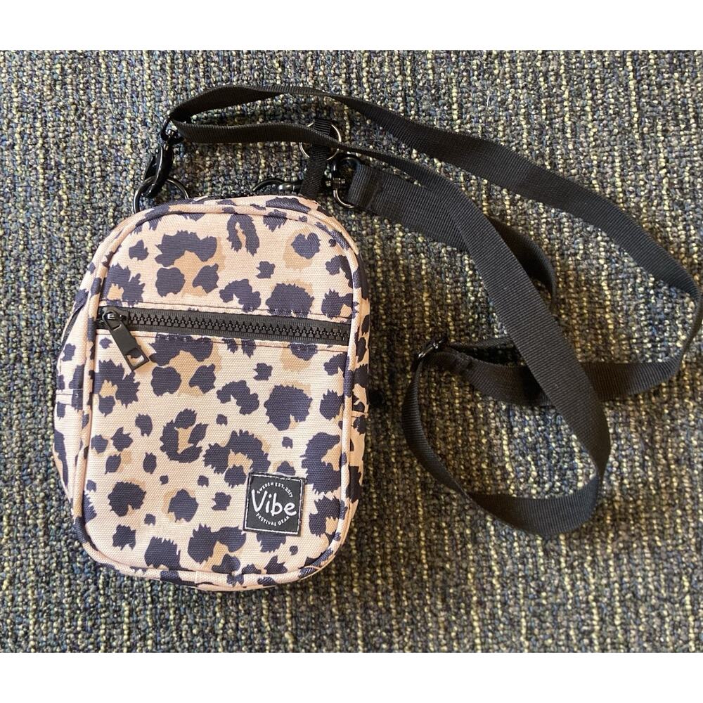 Vibe Festival Gear Crossbody Sling Bag for Women 4in1 from Recycled leopard